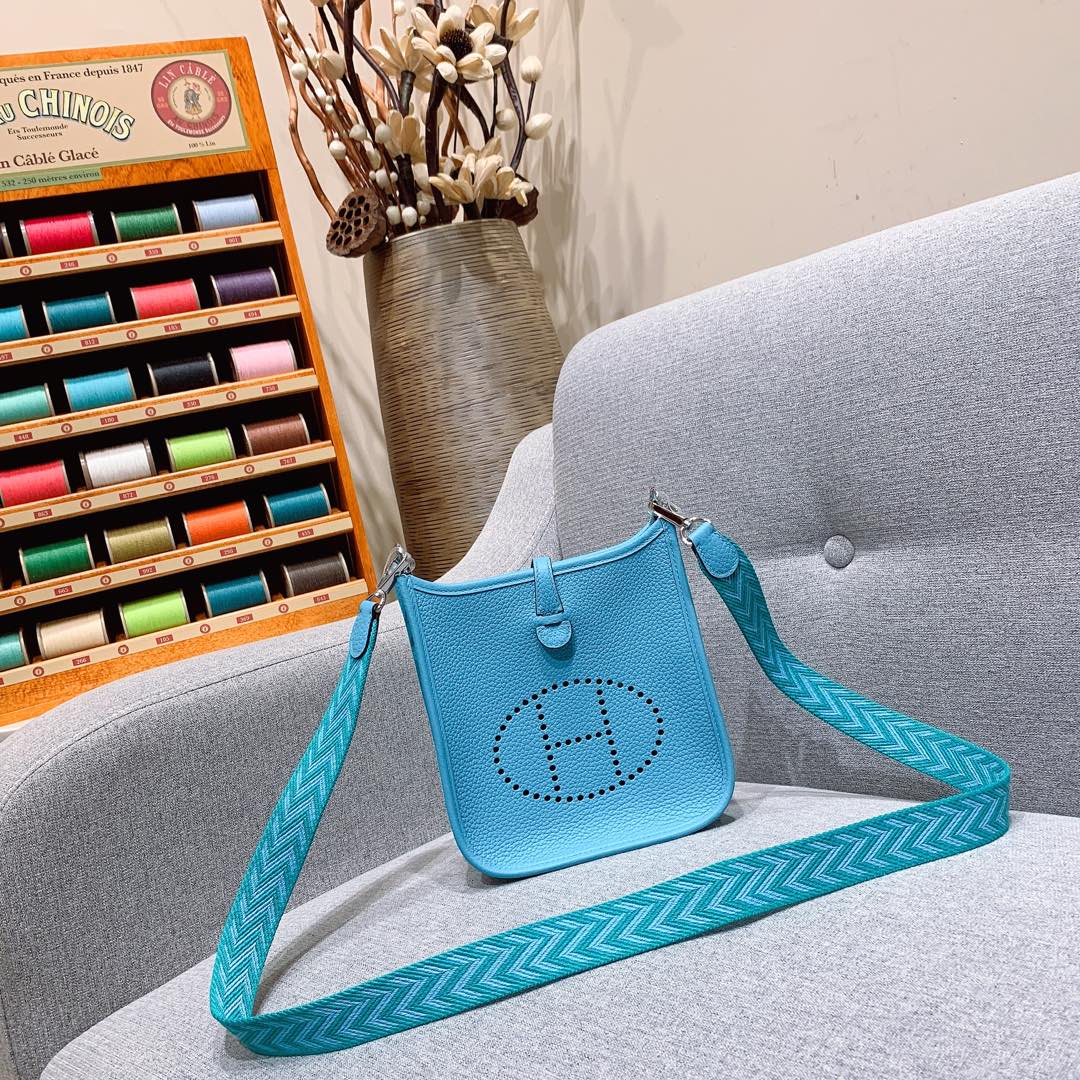 에르메스 미니 에블린16 노던블루 은장 끌레망스 가죽